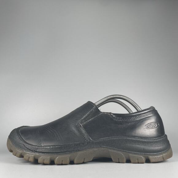 Keen Austin Men’s 10 Black Leather Casual Slip On Hiking Outdoor Shoes Comfort - Picture 1 of 9